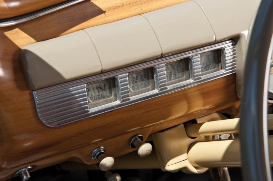  Ford Super Deluxe Convertible Coupe 1948 года  (фото 6 из 26)